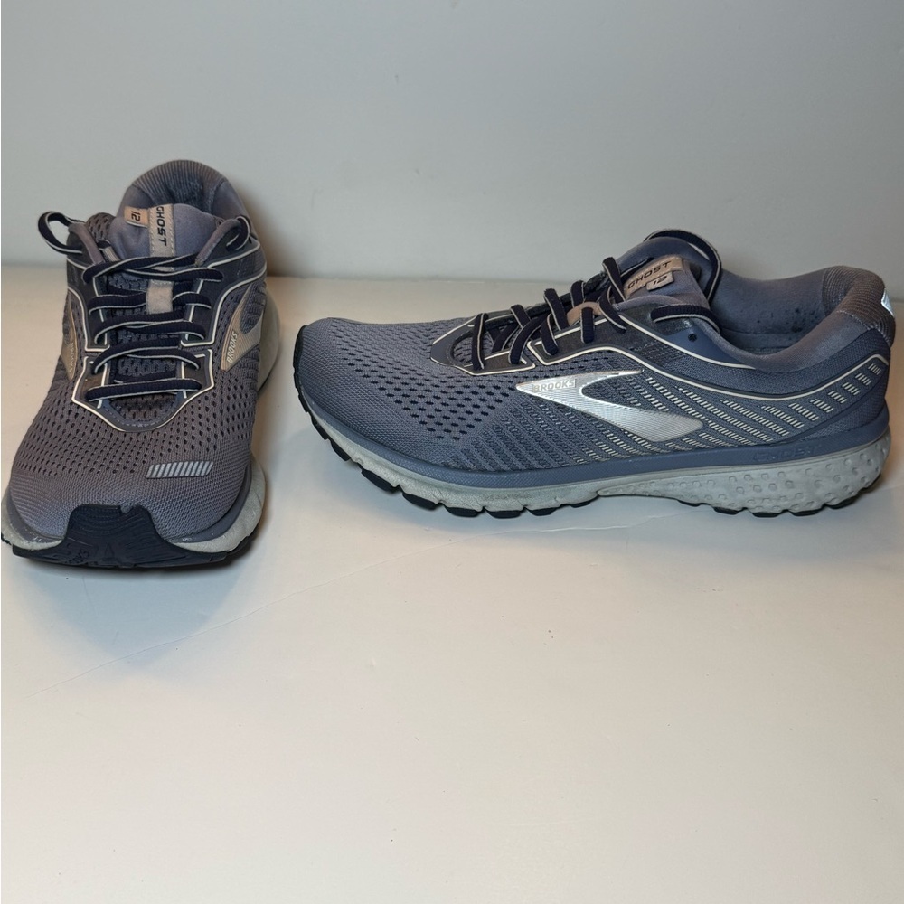 Brooks Ghost 12 Gray Running Shoes Size 10.5